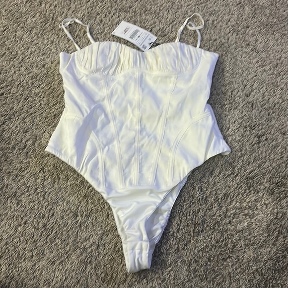 BRAND NEW ZARA BODYSUIT ๐ค - Picture 1 of 8